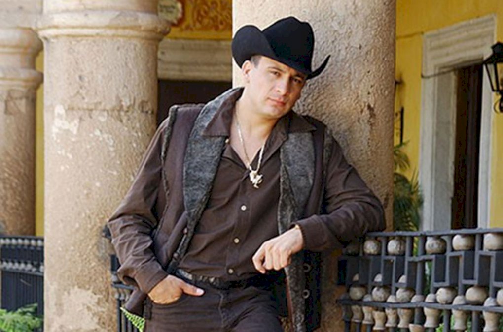 valentin-elizalde-regresa-con-otro-album-postumo-de duetos