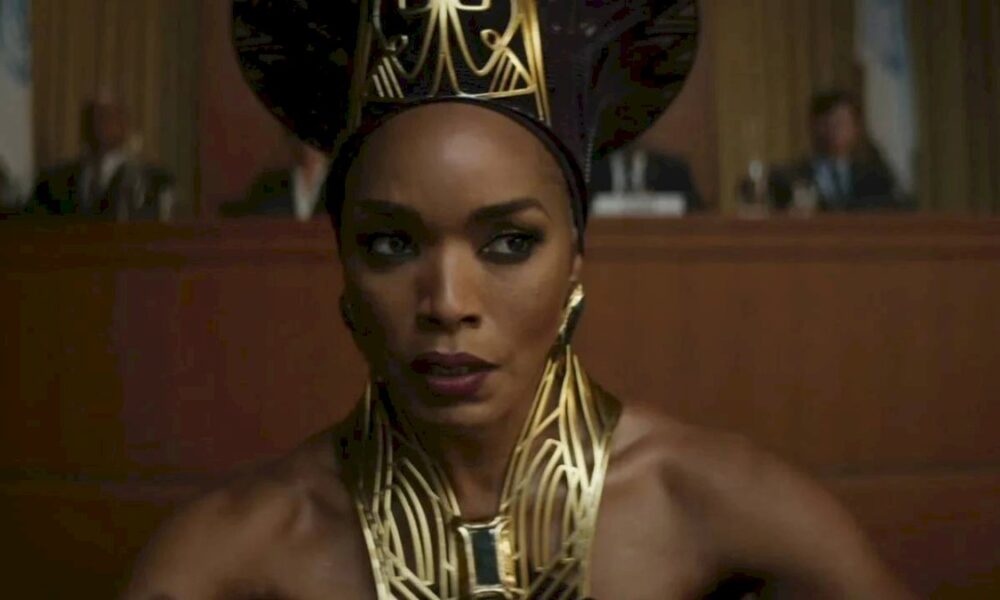 “te-arrepentiras”:-la-advertencia-de-angela-bassett-al-director-de-‘black-panther:-wakanda-forever’