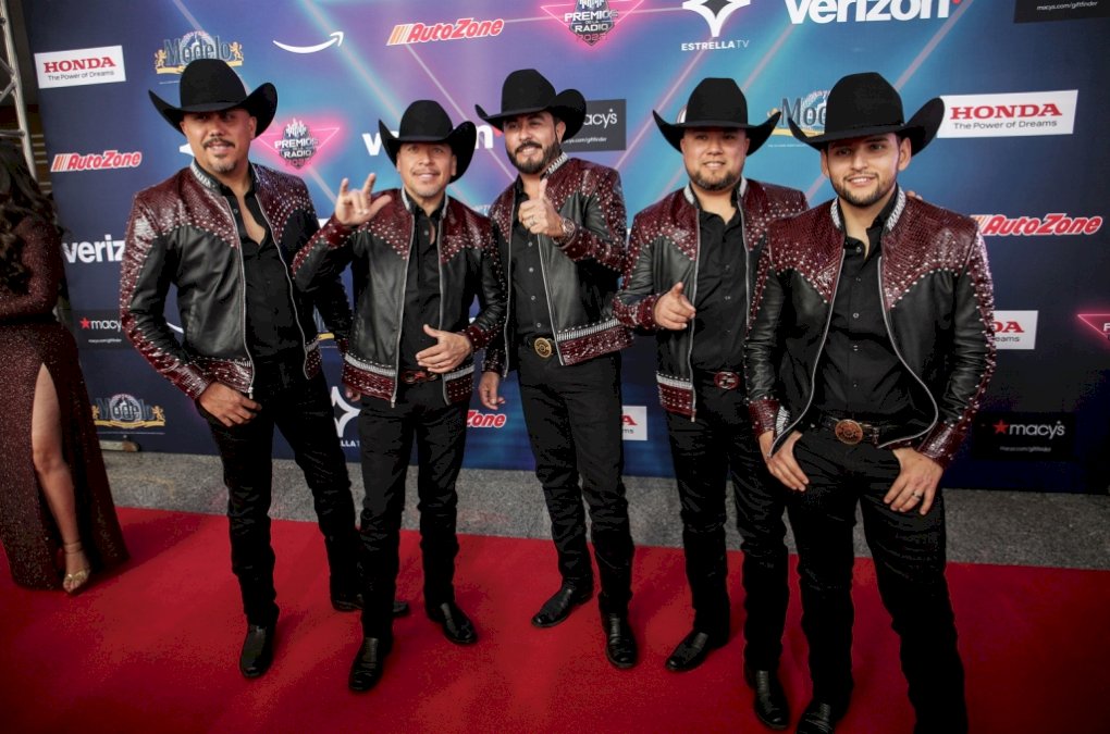 la-maquinaria-nortena-logra-su-segundo-no.-1-en-regional-mexican-airplay-con-‘eres-ese algo’