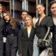 nicola-peltz-demuestra-su-apoyo-a-su-suegra-victoria-beckham-en-su-desfile-en-paris