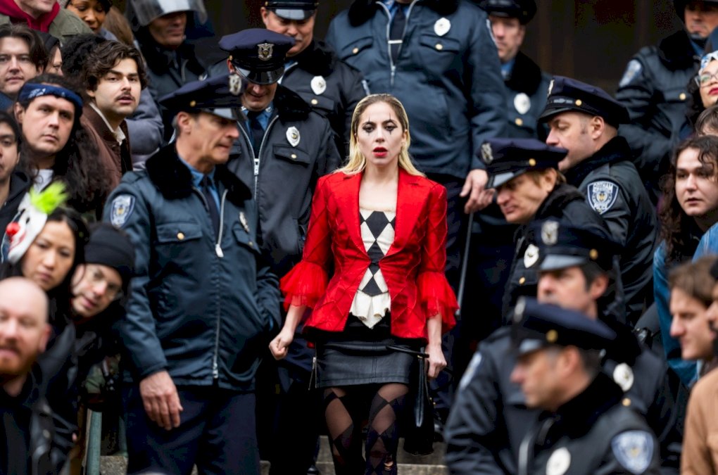 primer-vistazo-de-lady-gaga-vestida-como-harley-quinn-en-el-set-de-secuela-de-‘joker’