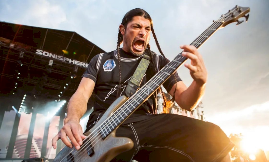 robert-trujillo-hara-su-debut-como-cantante-en-el-proximo-album-de-metallica