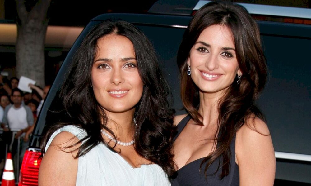 penelope-cruz-rinde-homenaje-a-su-amistad-con-salma-hayek:-‘conocerla-fue-como-reencontrarse-con-una-hermana’