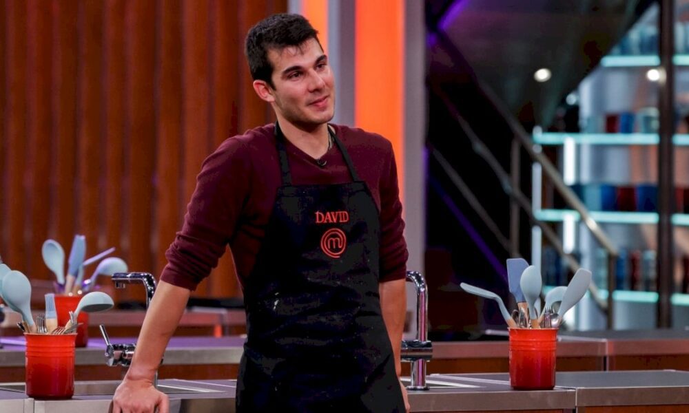 “has-perdido-los-papeles”:-david-es-expulsado-de-‘masterchef-11’-tras-un-duro-enfrentamiento-con-samantha-vallejo-nagera