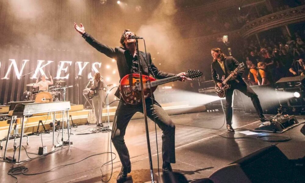 miles-kane-se-une-a-arctic-monkeys-para-interpretar-‘505’