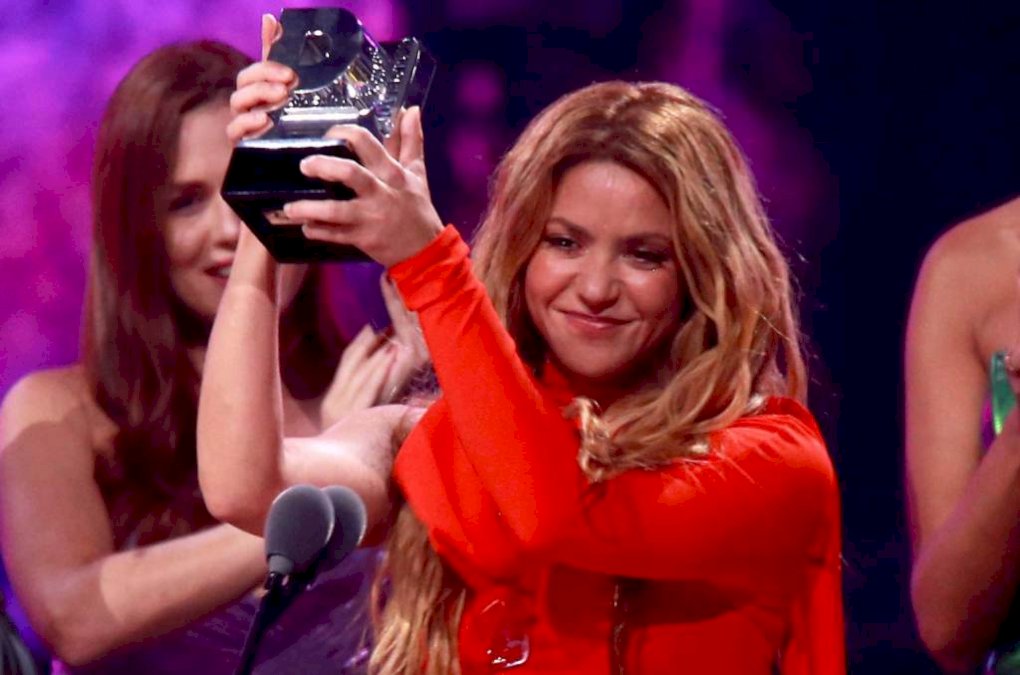 shakira:-su-discurso-completo-de-‘agente-de-cambio’-en-premios-juventud 2023