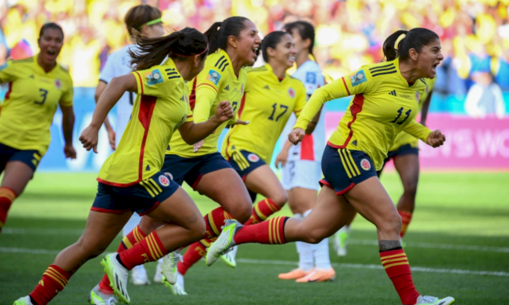 copa-mundial-femenina-de-la-fifa-2023:-colombia-celebra-primera-victoria-cantando-con-j balvin