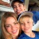 a-todo-pulmon,-shakira-canta-musica-ranchera-con-sus-hijos-en-un-partido-de-beisbol