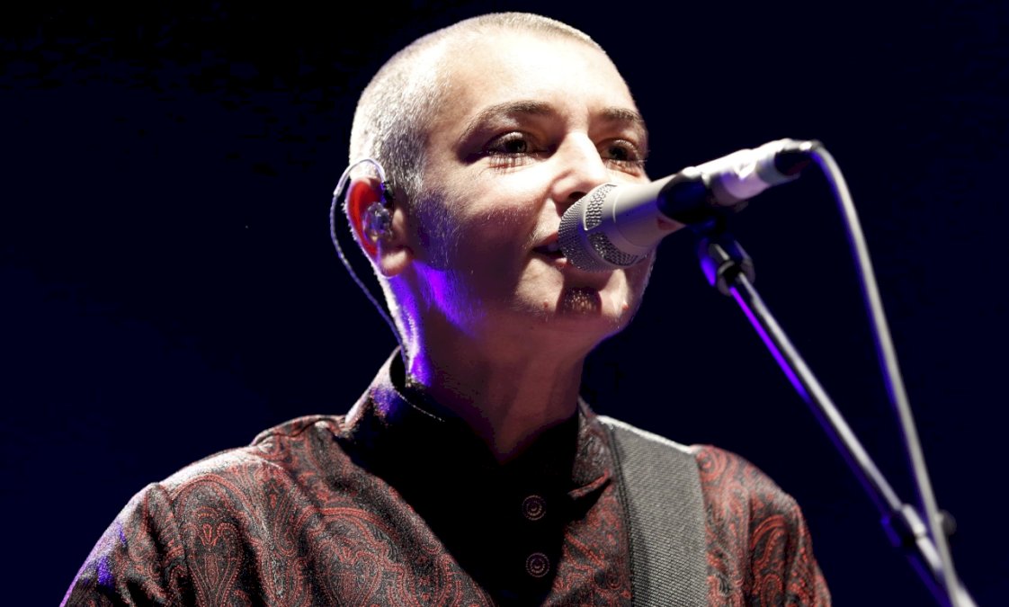 sinead-o’connor:-la-historia-del-disco-que-la-cantante-estaba-por-terminar-al-momento-de-su-muerte