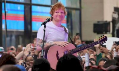 ed-sheeran-canta-‘lego-house’-en-centro-comercial-tras-trabajar-un-turno-en-tienda lego