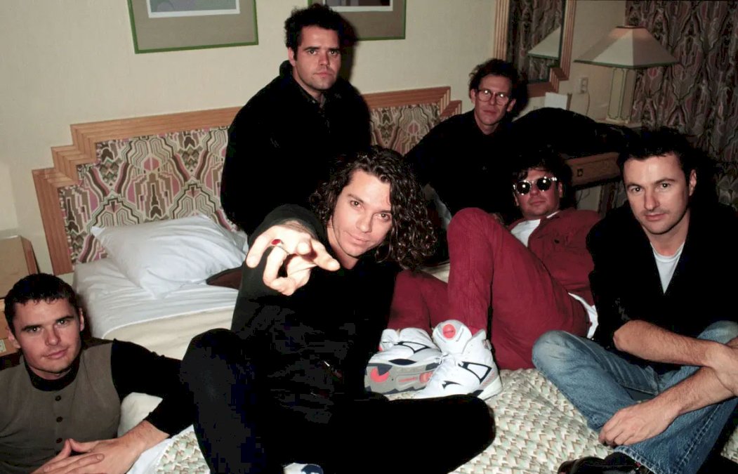 miembros-de-inxs-se-reunen-y-recuerdan-a-michael-hutchence