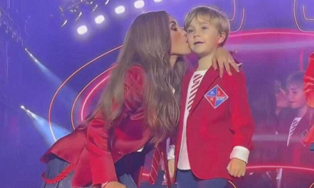 ‘manu’,-el-hijo-mayor-de-anahi,-conquista-el-escenario-con-sus-pasos-de-baile