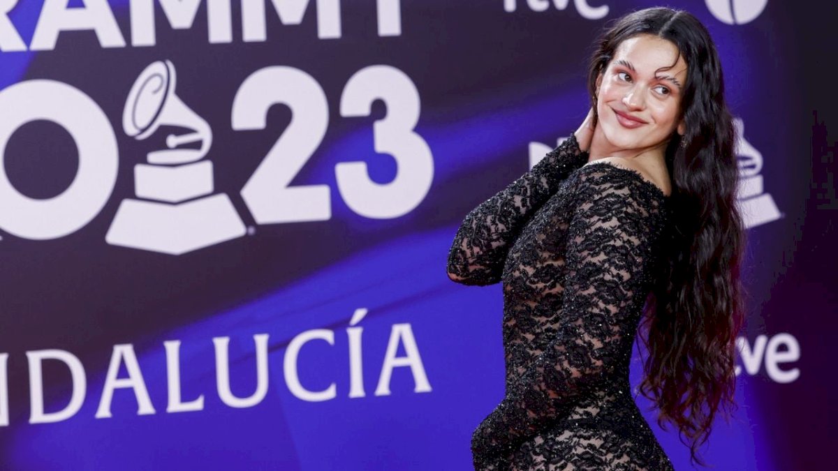 como-la-actuacion-de-rosalia-en-los-grammy-latinos-cierra-una-etapa-que-comenzo-en-2019:-se-le-rompio-el-amor