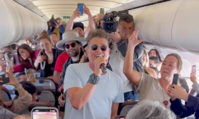 carlos-vives-pone-a-cantar-y-bailar-a-todos-los-pasajeros-de-un-avion