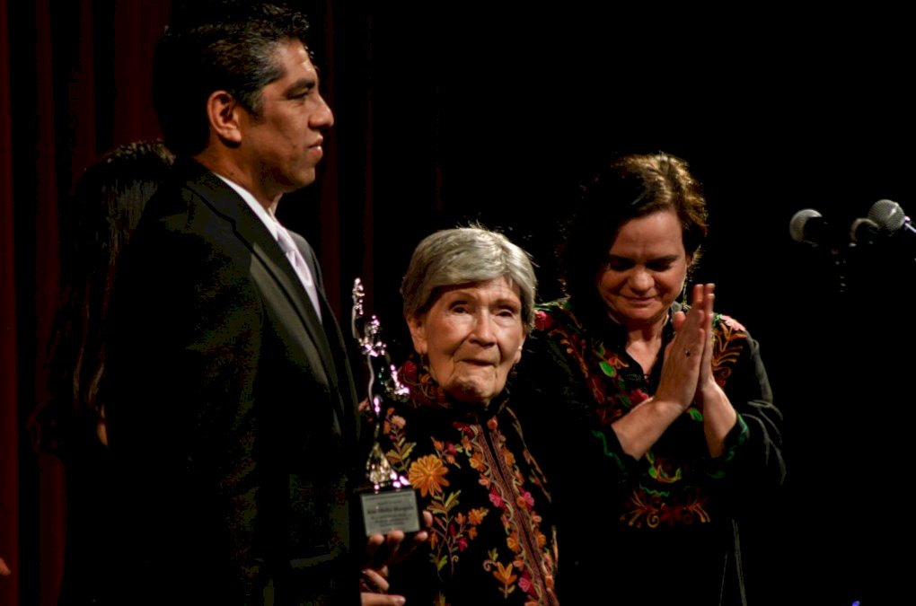 actriz-mexicana-ana-ofelia-murguia,-la-voz-de-mama-coco-en-‘coco’,-muere-a-los-90 anos