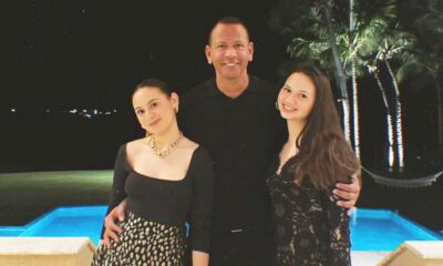 alex-rodriguez-y-sus-hijas-disfrutan-de-republica-dominicana-y-sorprenden-con-un-mensaje-en-espanol