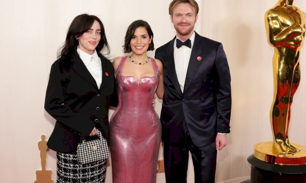 las-mejores-fotos-de-la-alfombra-roja-del-oscar 2024