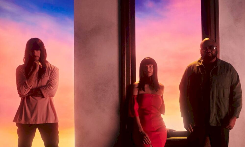 khruangbin-regresa-a-sus-comienzos-en-a-la-sala