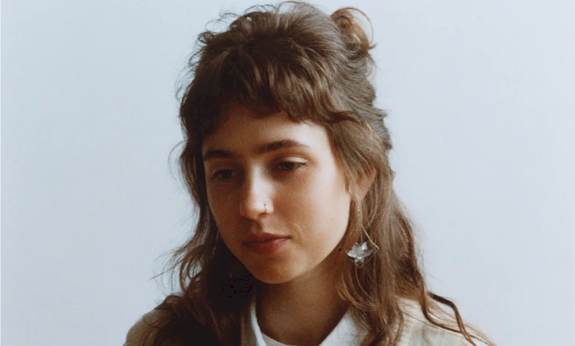 clairo-anuncia-la-llegada-de-su-tercer-album-de-estudio,-charm