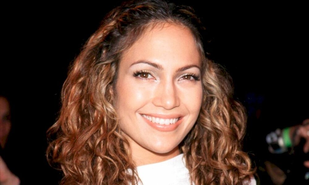 chart-rewind:-en-1999,-jennifer-lopez-obtuvo-su-primer-no.-1-en-el-hot-100-con-‘if-you-had-my love’