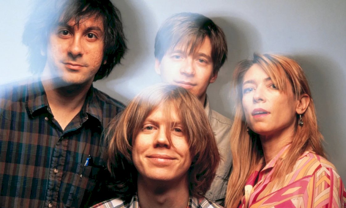 goo,-el-disco-de-sonic-youth-que-insolitamente-se-transformo-en-memes-y-remeras-con-versiones-infinitas-y-para-toda-ocasion