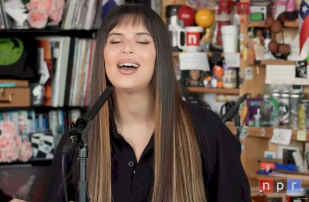 nathy-peluso-ofrece-poderoso-actuacion-en-‘tiny-desk’-de-npr: mirala