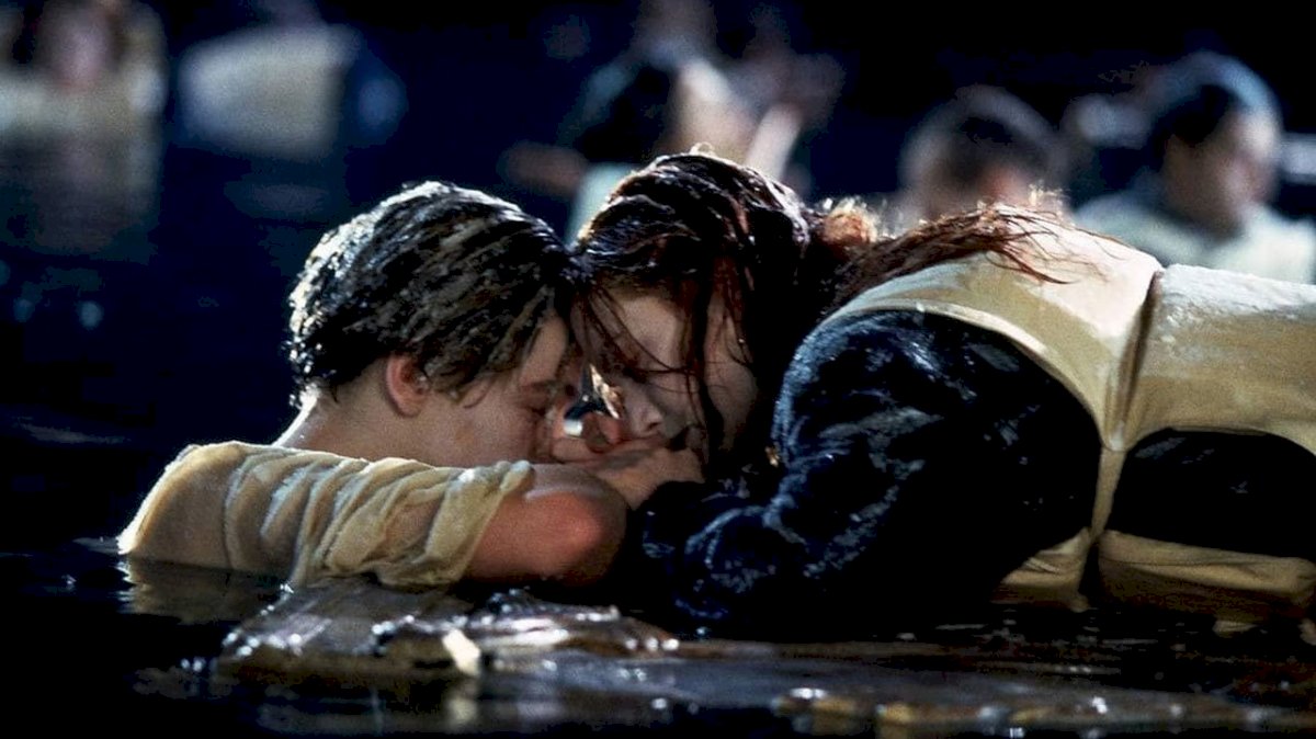 la-secuencia-eliminada-de-‘titanic’-con-la-que-hubieramos-comprendido-mejor-todos-los-detalles-de-la-escena-de-la-tabla