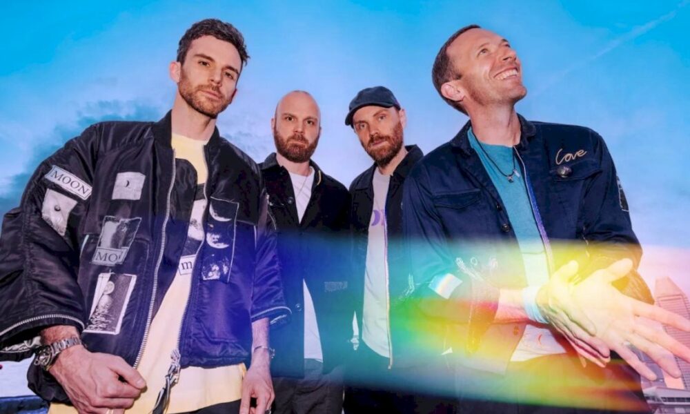 escucha-a-coldplay-en-‘we-pray’,-colaboracion-con-tini,-burna-boy,-little-simz-y-elyanna