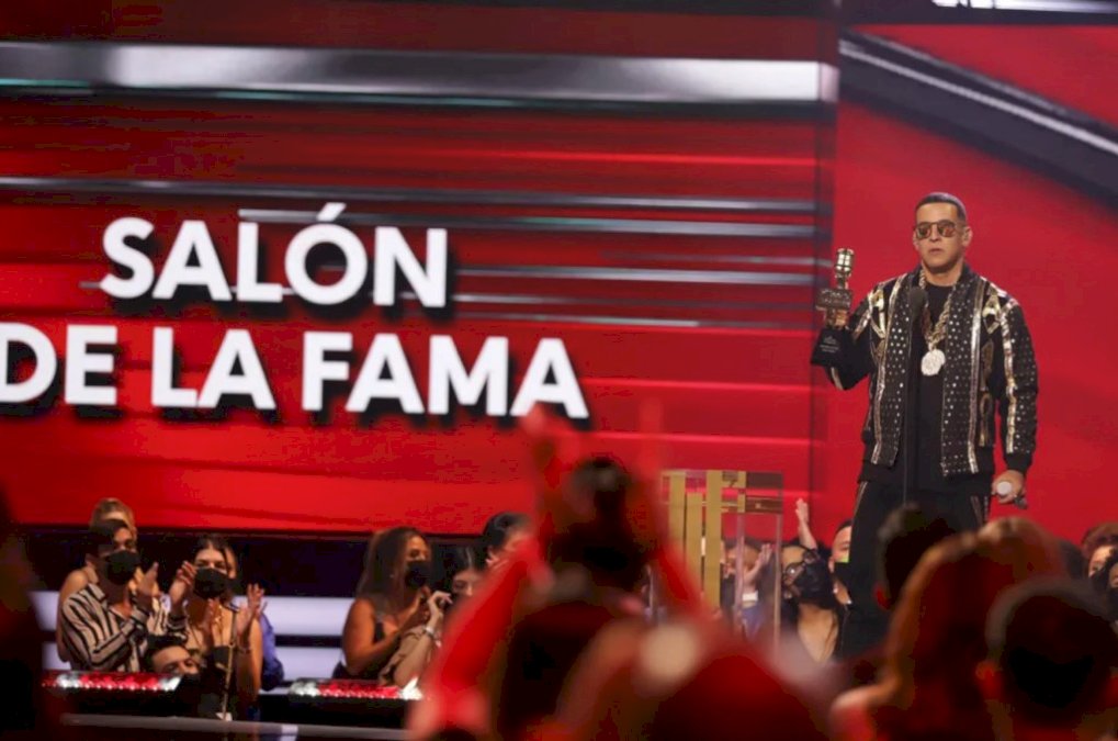 todos-los-ganadores-del-premio-billboard-salon-de-la-fama,-ano por ano