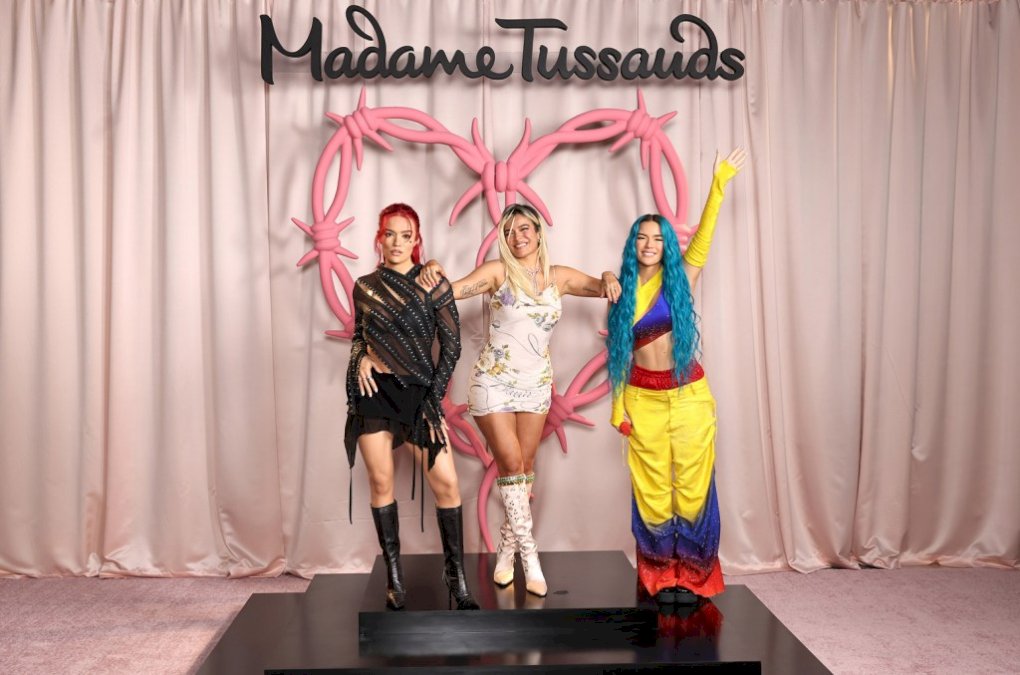 karol-g-recibe-dos-figuras-de-cera-de-madame-tussauds:-“¡wow,-que-impresionante!”