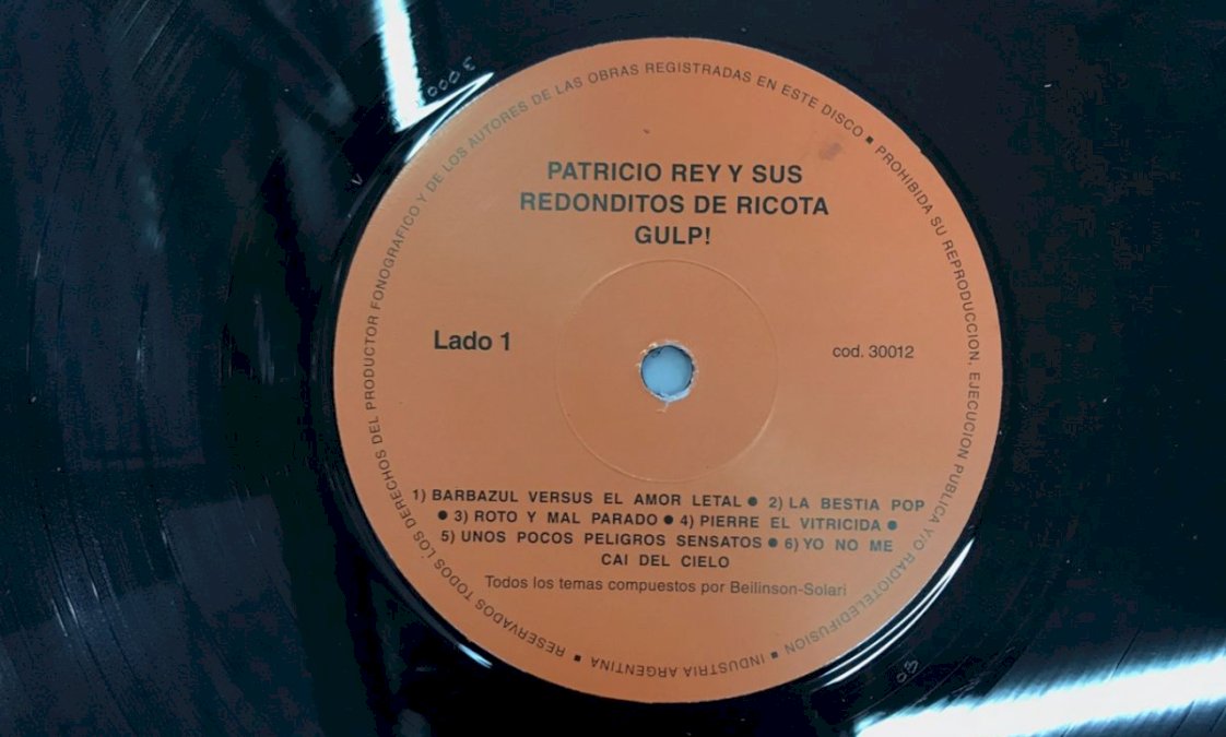 los-redondos-reeditan-sus-discos-en-vinilo:-se-filtro-la-foto-de-‘gulp!’-en-la-fabrica