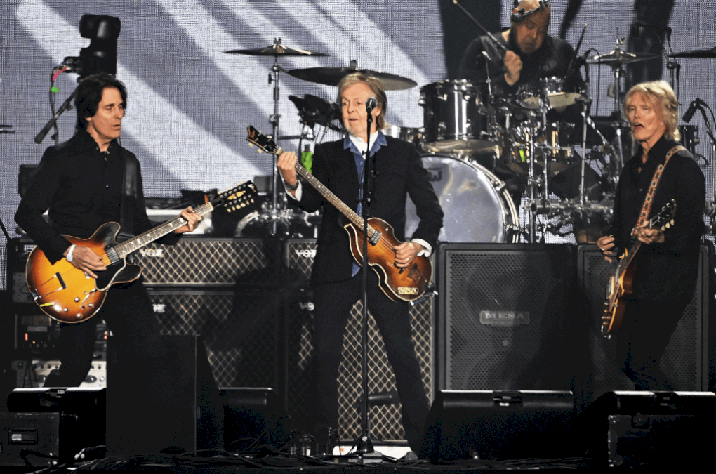 paul-mccartney-tiene-epico-debut-en-festival-corona-capital-2024:-‘¡hola mexico!’