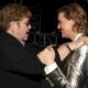 escucha-a-elton-john-y-brandi-carlile-unirse-en-‘never-too-late’