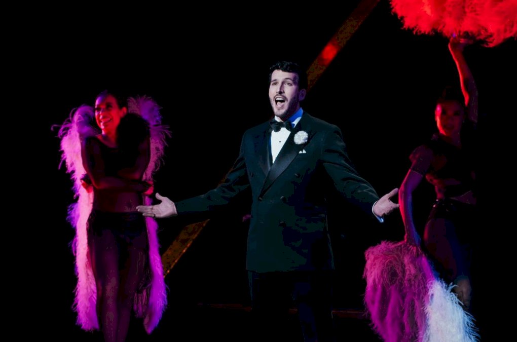 sebastian-yatra-muestra-todo-un-nuevo-registro-como-billy-flynn-en-‘chicago’